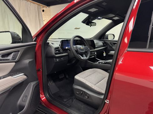 New 2026 Chevrolet Traverse LT w/ LPO, Floor Liner Package image 23