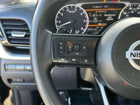 Certified 2021 Nissan Rogue SV image 21