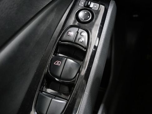 Used 2024 Nissan Altima 2.5 SR FWD image 12