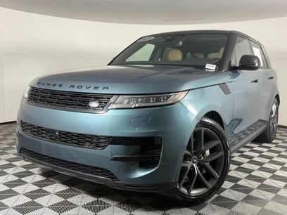 Used 2025 Land Rover Range Rover Sport SE