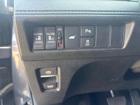 Used 2025 Honda Odyssey Elite image 15