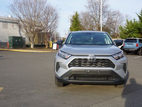 Used 2025 Toyota RAV4 LE image 2