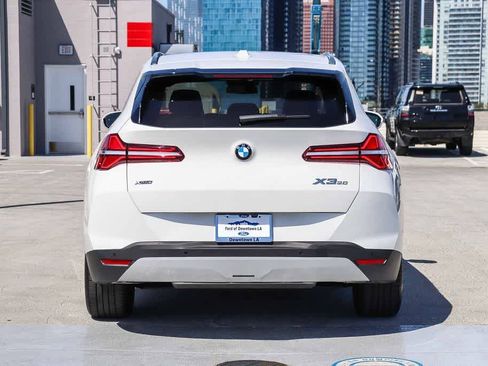 Used 2025 BMW X3 xDrive30i AWD/4WD image 5