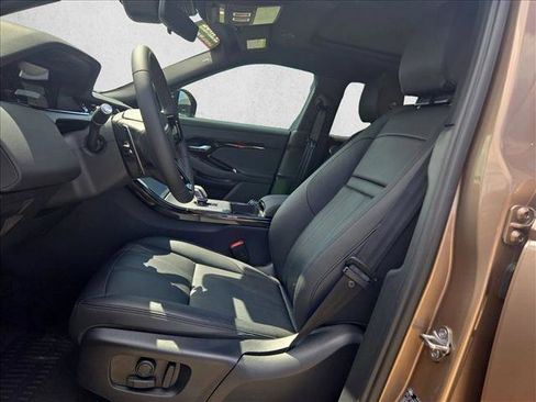 Used 2024 Land Rover Range Rover Evoque Dynamic SE image 15