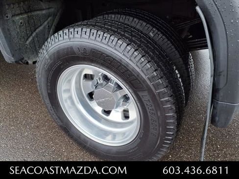 Used 2024 GMC Sierra 3500 Denali w/ Denali Reserve Package image 9