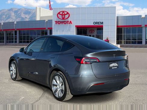 Used 2023 Tesla Model Y Long Range AWD/4WD image 5