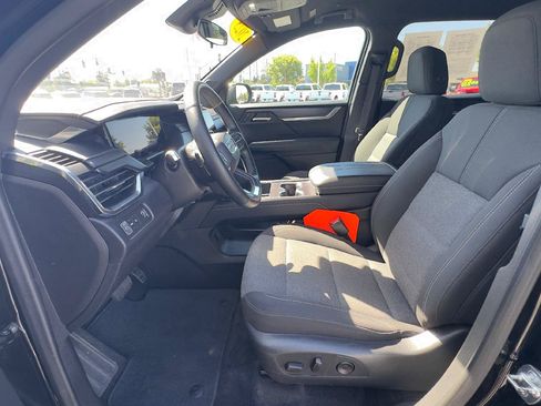 Used 2025 GMC Acadia Elevation FWD image 16