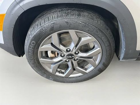 Used 2024 Kia Seltos LX AWD/4WD image 10