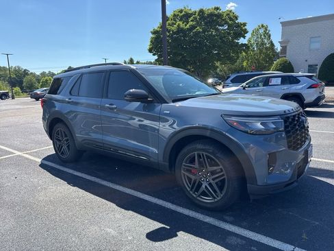 Used 2025 Ford Explorer ST-Line w/ Premium Package AWD/4WD image 1