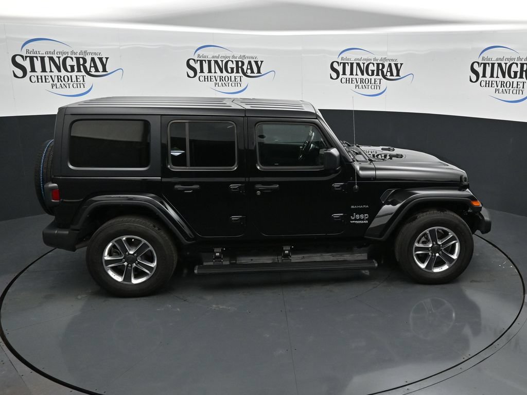 Used 2021 Jeep Wrangler Unlimited Sahara AWD/4WD image 28
