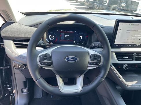 New 2026 Ford Explorer Active w/ Active Comfort Package AWD/4WD image 16
