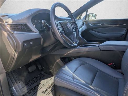 Used 2023 Buick Enclave Essence image 10
