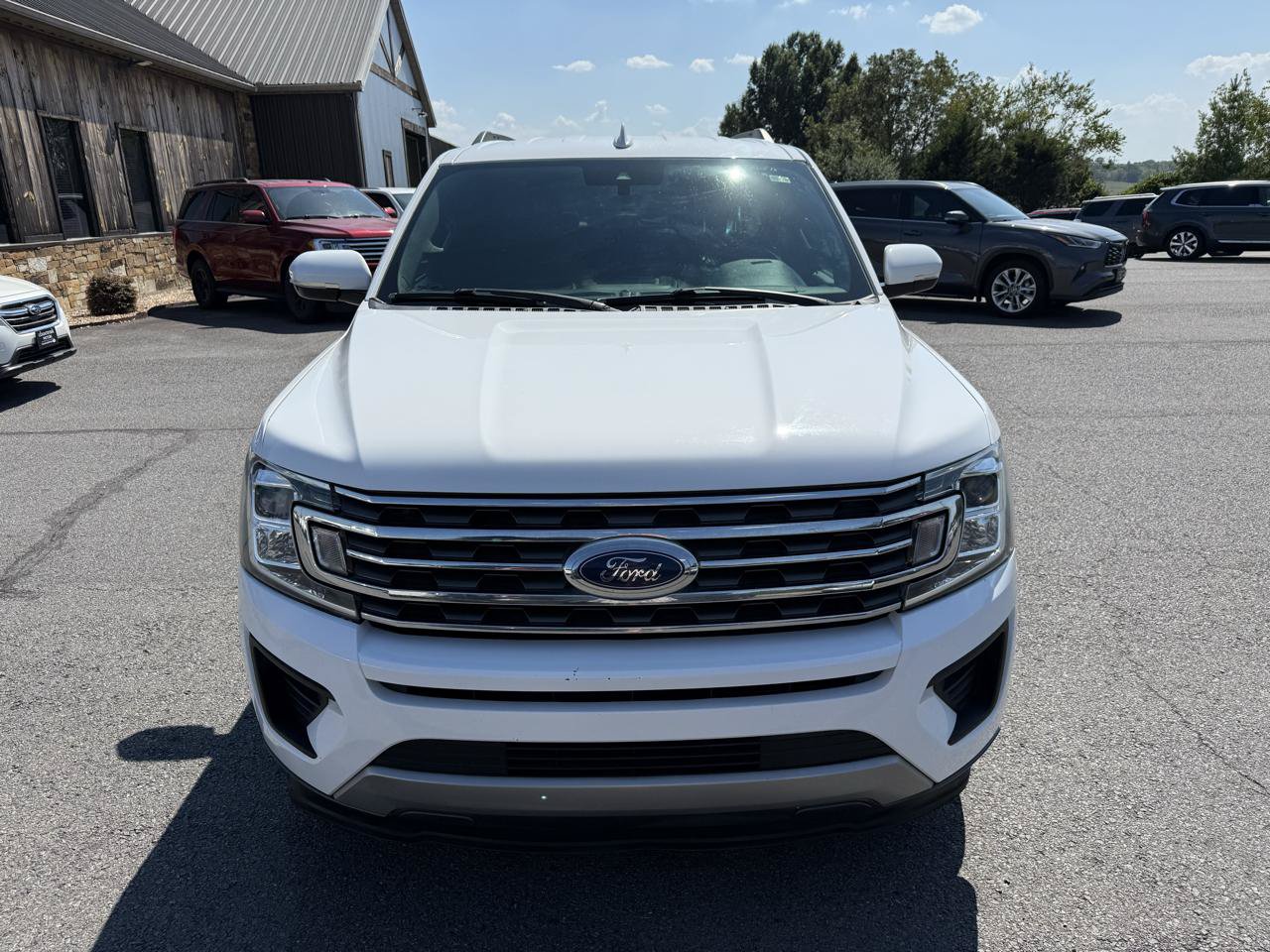 Used 2020 Ford Expedition XLT w/ Equipment Group 201A RWD image 10