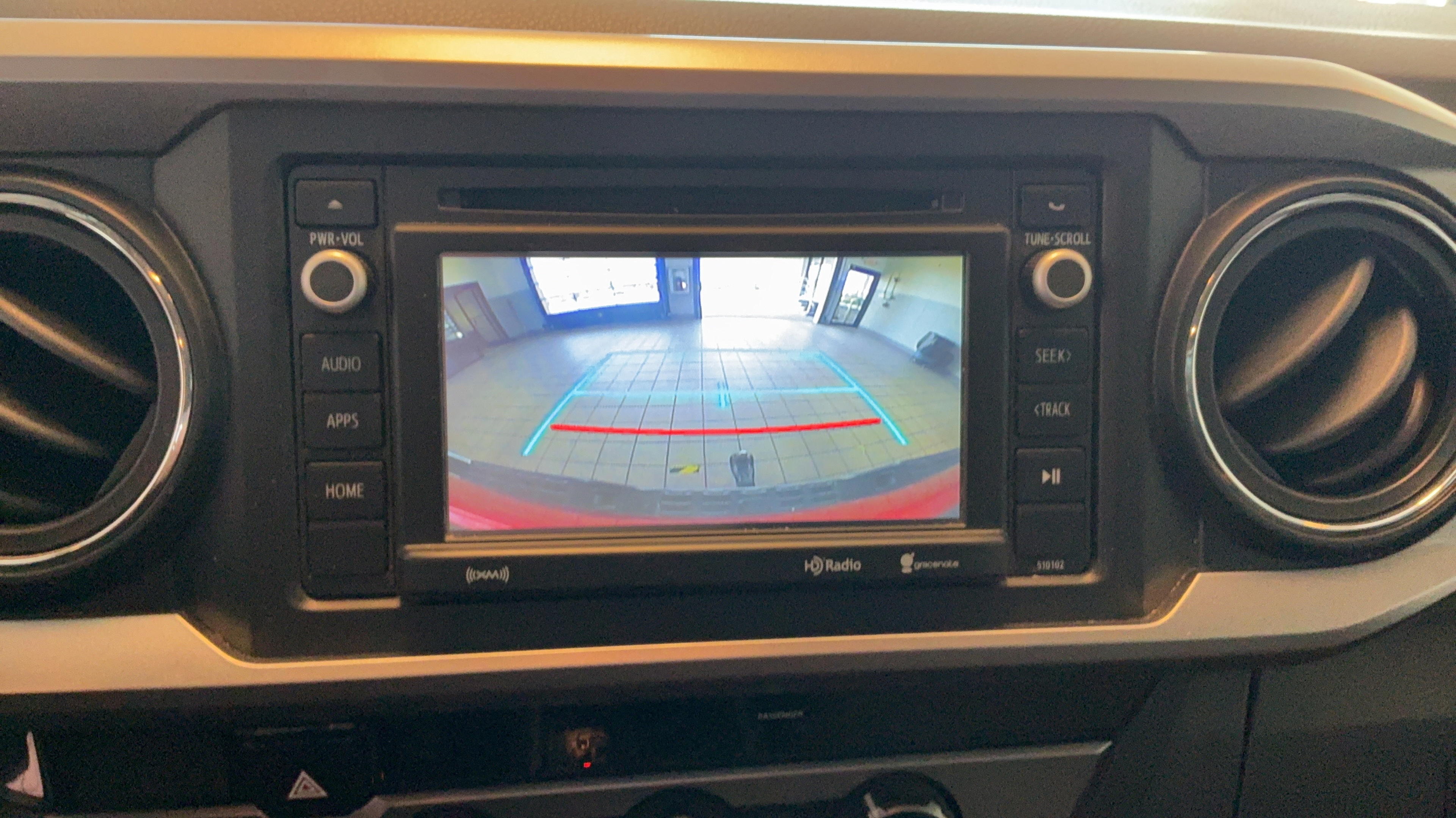 Used 2016 Toyota Tacoma SR5 w/ SR5 Appearance Package (SN) RWD image 18