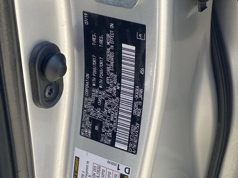 Certified 2019 Toyota 4Runner SR5 image 32