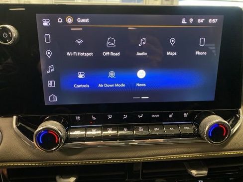 New 2026 Chevrolet Colorado ZR2 w/ Technology Package AWD/4WD image 19