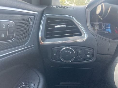 Used 2022 Ford Edge ST w/ Equipment Group 401A image 25