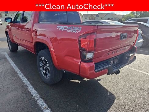 Used 2019 Toyota Tacoma TRD Sport AWD/4WD image 4