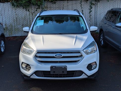 Used 2018 Ford Escape SE image 6