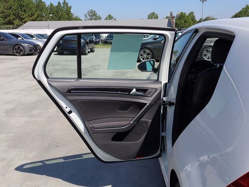 Used 2016 Volkswagen GTI SE FWD image 34