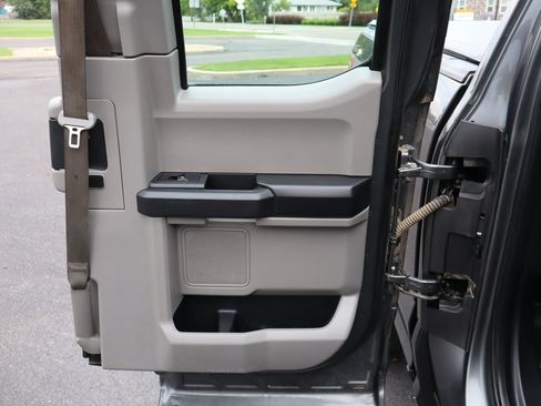 Used 2015 Ford F150 XL w/ Equipment Group 101A Mid AWD/4WD image 27