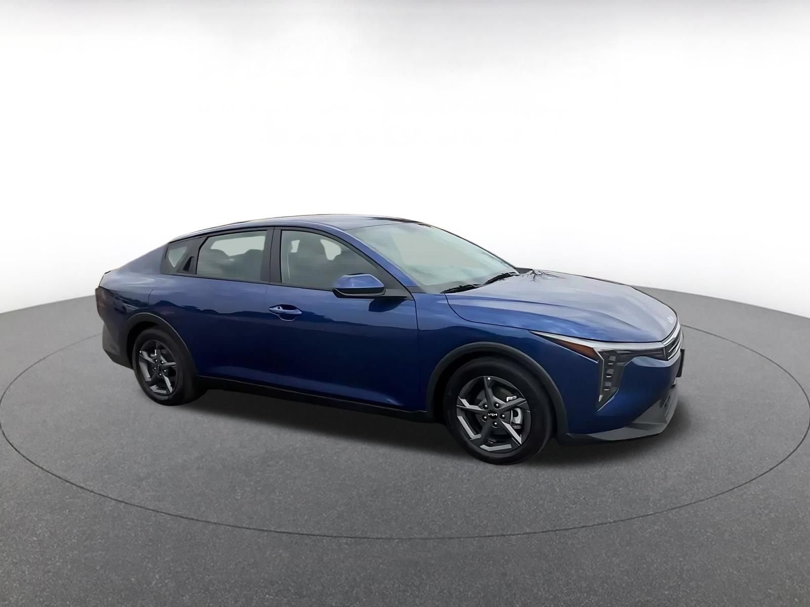 Used 2026 Kia K4 FWD image 2