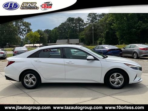 Used 2021 Hyundai Elantra SE FWD image 8