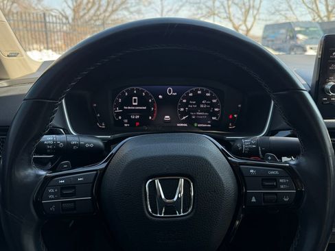 Used 2022 Honda Civic Touring image 25