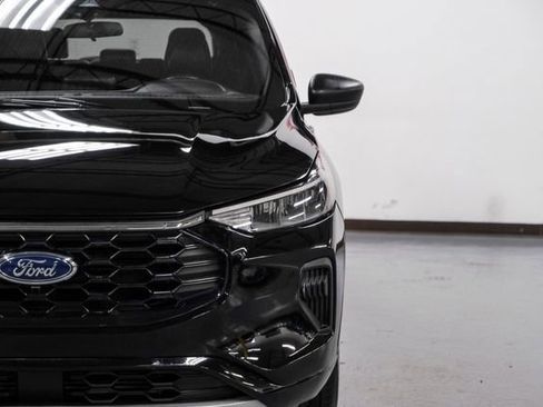 Used 2023 Ford Escape ST-Line image 38