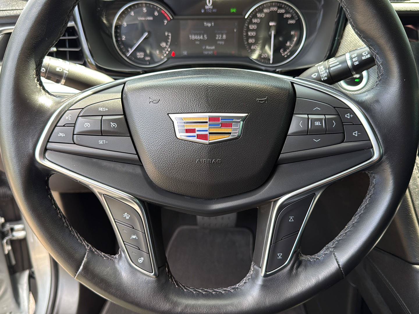 Certified 2024 Cadillac XT5 Luxury FWD image 17