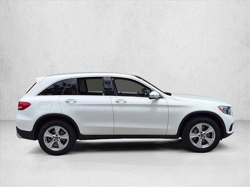 Used 2018 Mercedes-Benz GLC 300 image 4