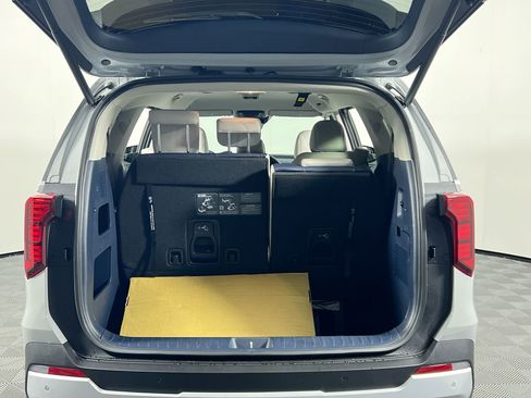 New 2026 Kia Carnival EX FWD image 33