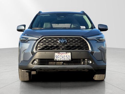 Used 2023 Toyota Corolla Cross XLE image 8
