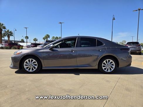 Used 2023 Toyota Camry LE image 3