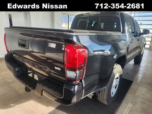 Used 2022 Toyota Tacoma SR image 10