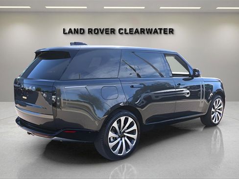 New 2026 Land Rover Range Rover Long Wheelbase SE image 5