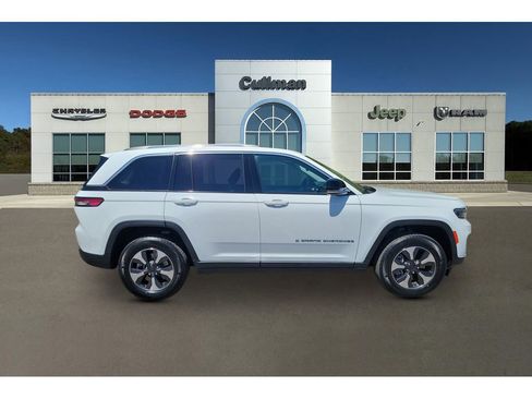 Used 2022 Jeep Grand Cherokee Limited 4xe AWD/4WD image 2