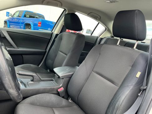 Used 2012 MAZDA MAZDA3 i Touring FWD image 10