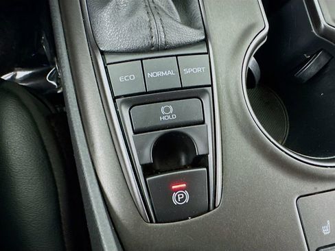 Used 2022 Toyota Camry XSE AWD/4WD image 22