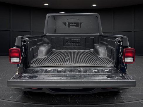 Used 2022 Jeep Gladiator Rubicon image 13
