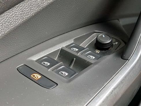 Used 2019 Volkswagen Jetta R-Line FWD image 27
