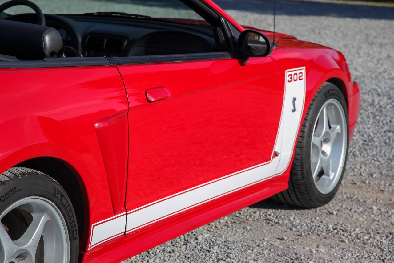 Used 1999 Ford Mustang Cobra RWD image 17
