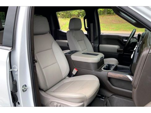 Used 2022 GMC Sierra 1500 SLT w/ SLT Premium Plus Package AWD/4WD image 7