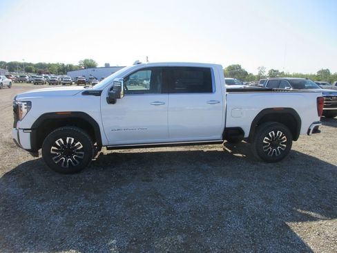 New 2026 GMC Sierra 2500 Denali Ultimate AWD/4WD image 10