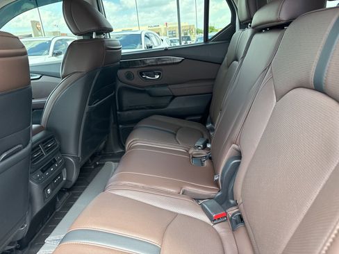 Used 2024 Honda Pilot Elite image 7