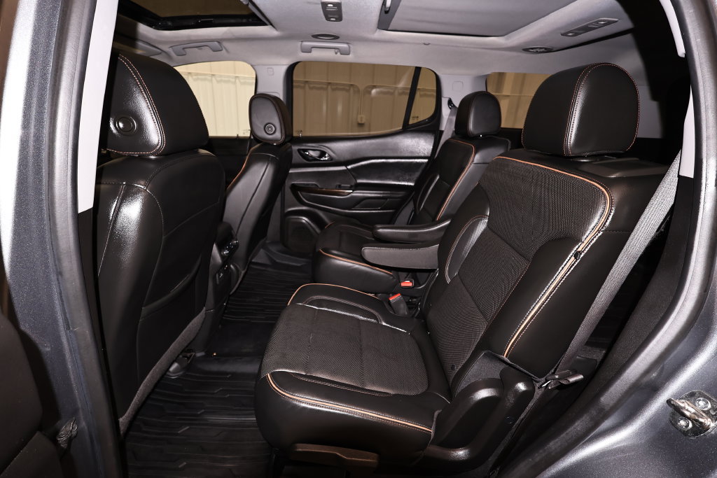 Used 2021 GMC Acadia AT4 w/ Preferred Package AWD/4WD image 16