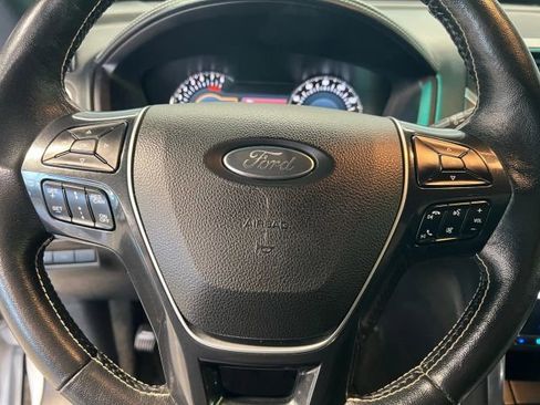 Used 2016 Ford Explorer Platinum image 9