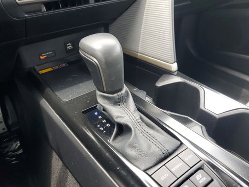 Certified 2025 Toyota Camry SE FWD image 28