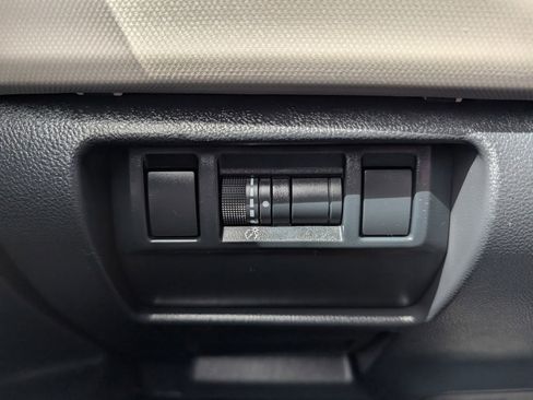 Used 2025 Subaru Forester AWD/4WD image 30