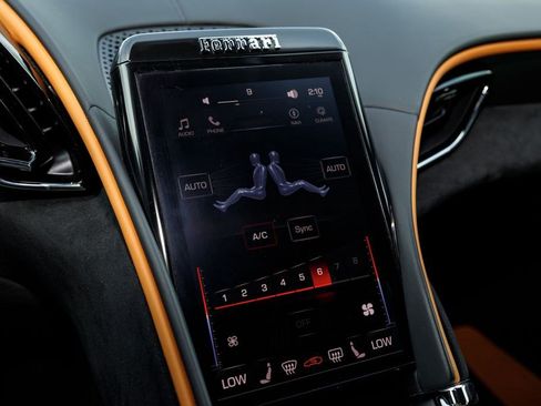 Used 2022 Ferrari Roma RWD image 30